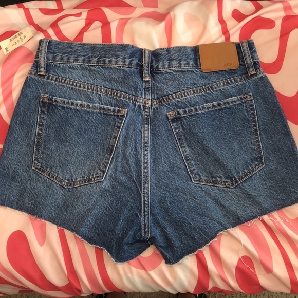 Aeropostale cut off boyfriend jean shorts - Picture 2 of 4